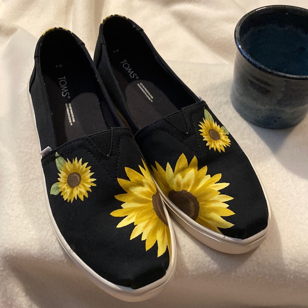 TOMS Sunflower slip ons.  Worn once. 9M